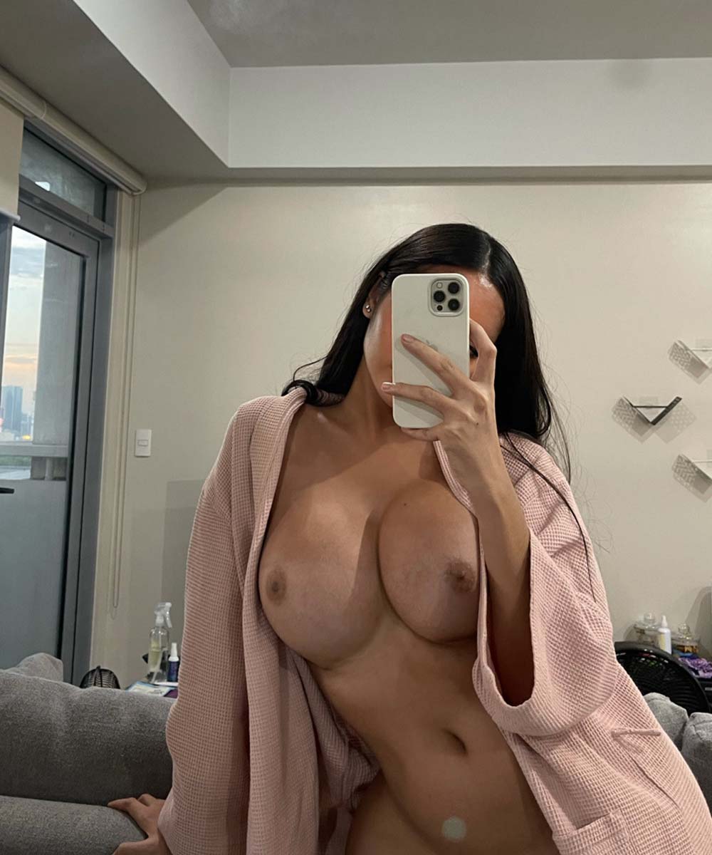 Angela Castellanos naked in Kito
