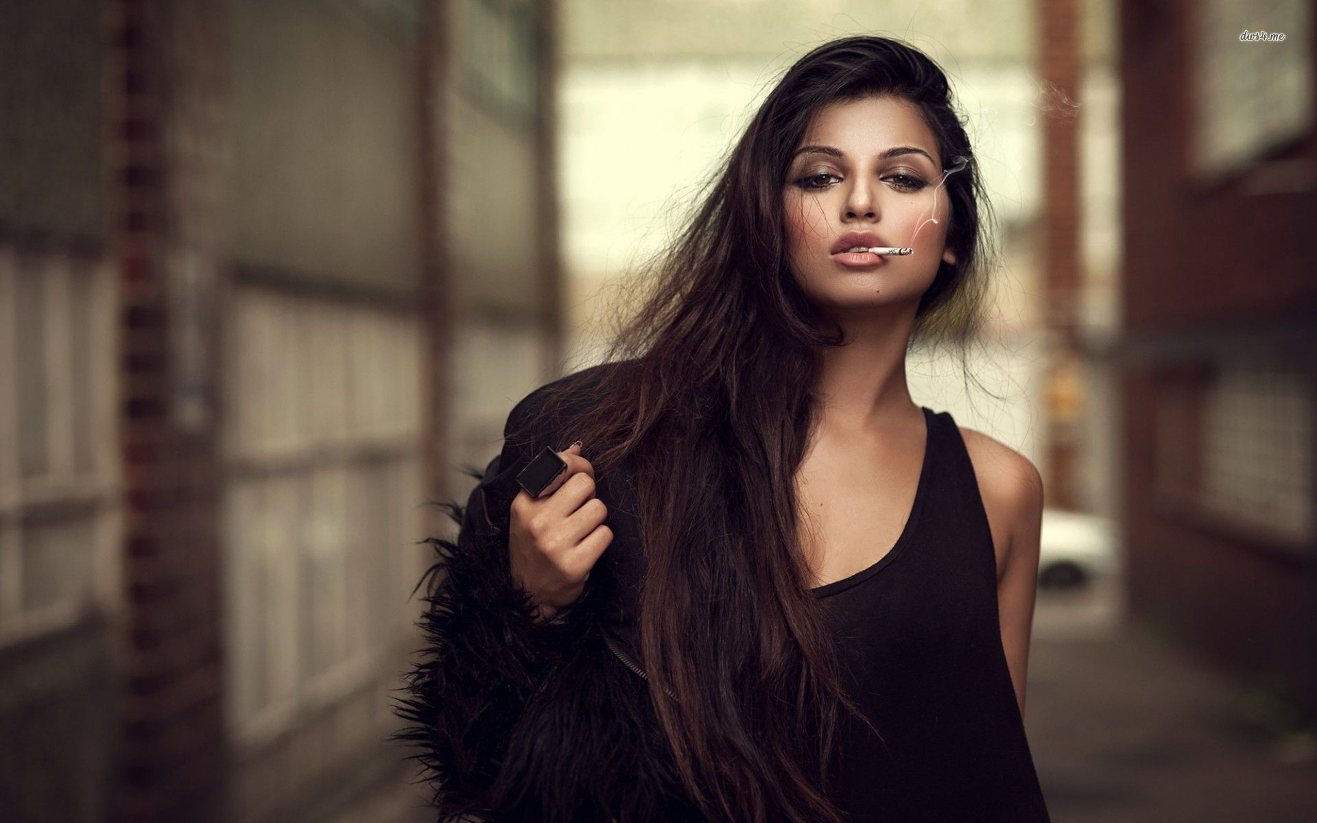 A playful frame from Sassy girls — online in Kito