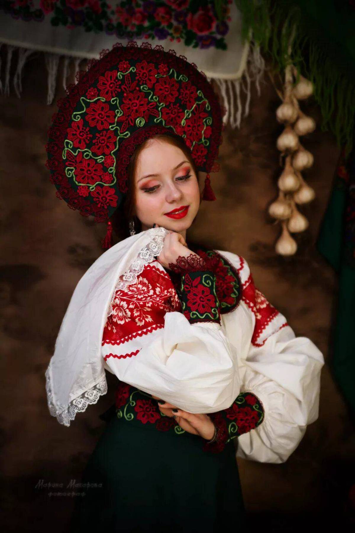 Take a pause and enjoy Women in Slavic costumes — streaming from Kito