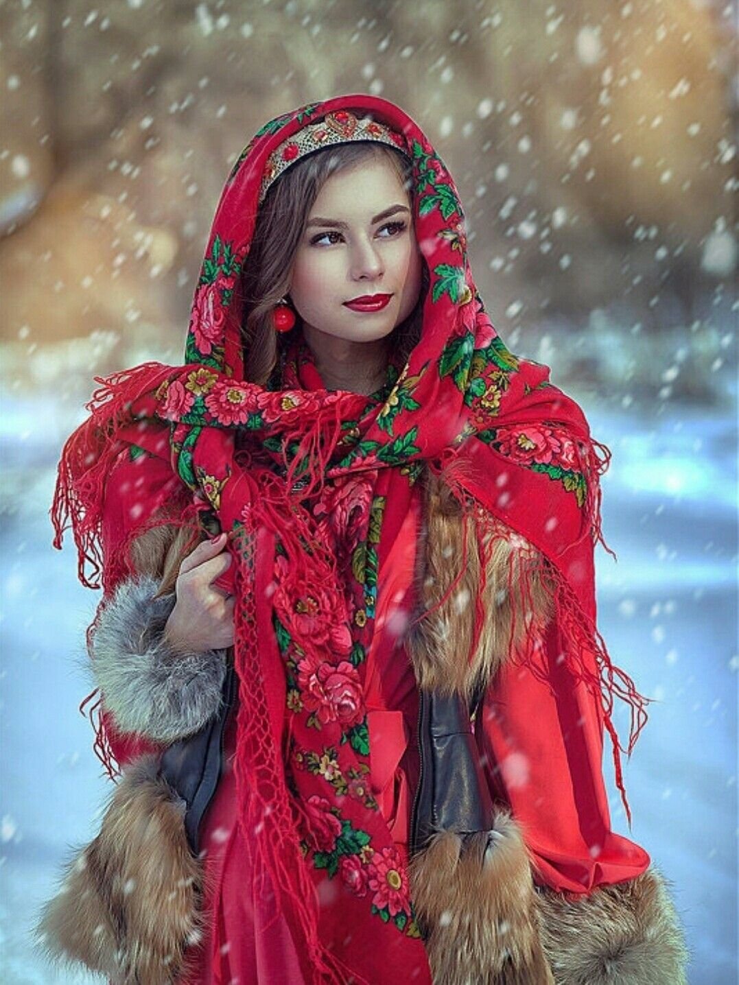 Beautiful girl Women in Slavic costumes in Kito