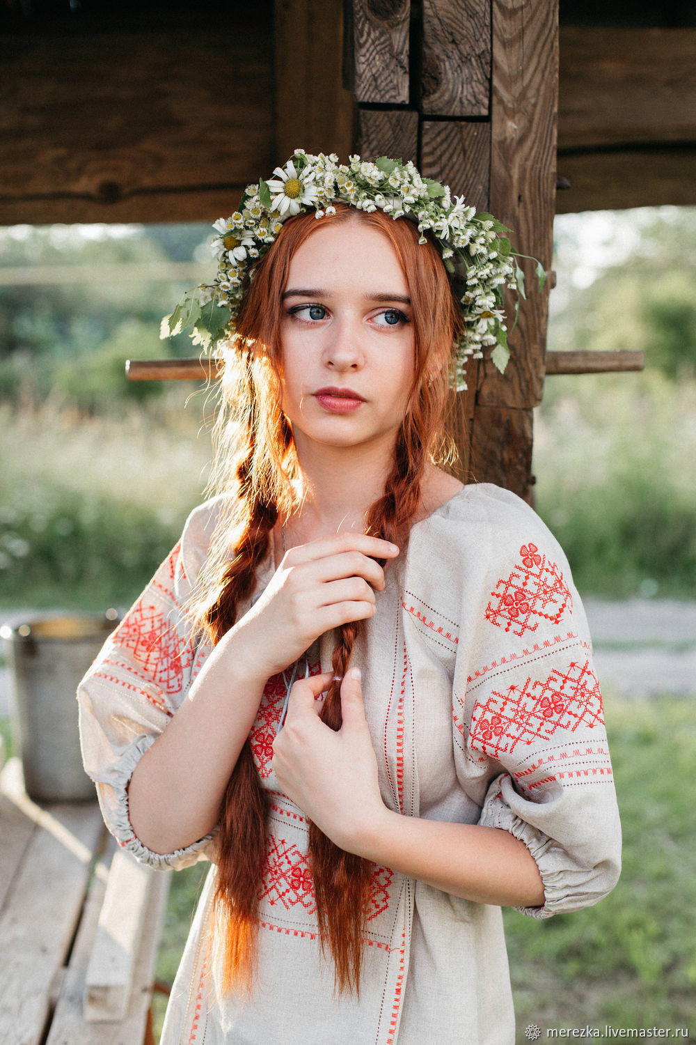 A playful frame from Girls in Slavic costumes — online in Kito